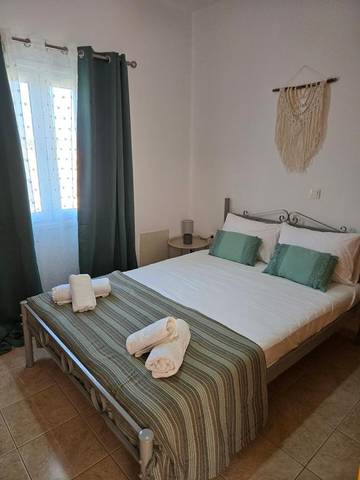 Gîte pour 5 personnes, avec vue et balcon dans Almirida