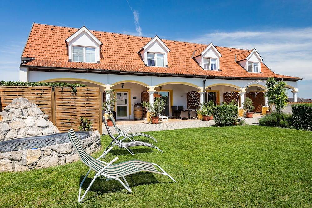 Ganze Wohnung, Terrassenwohnung 3 - Maissonettenwohnung in Mörbisch am See, Leithaberg