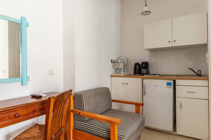 Ganzes Studio, Einzimmerapartment 'Sifnos 7' mit Meerblick, Wlan und Klimaanlage in Vathi Strand, Sifnos