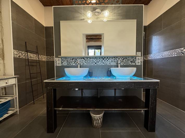 Vacation rental with pool Beaucaire in Beaucaire, Nimes region