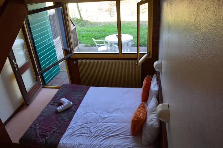 Gîte pour 5 personnes, avec jardin à Albé - 4