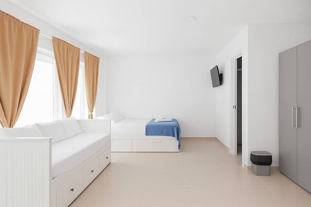 Appartement entier, Costa by Hawkins Algeciras - Exterior 1st A in Algésiras, Costa de la Luz