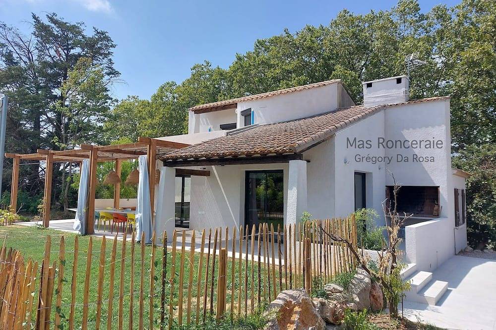 Villa - Hérault (Swimming pool, Garden, Boules pitch, Table soccer, Table tennis, Badminton) in Gignac, Lodève und Umgebung