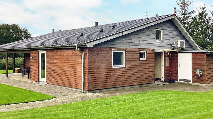 Ferienhaus für 11 Personen, mit Whirlpool und Garten in Hvalpsund - 2