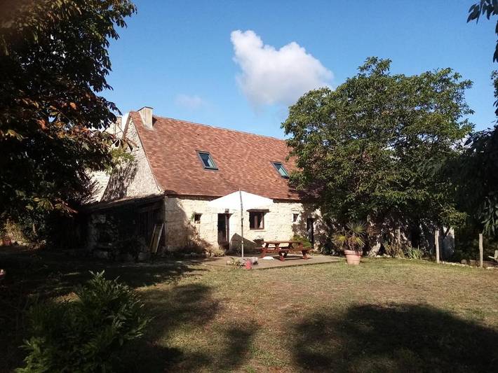 Gîte pour 4 personnes, avec jardin ainsi que vue et piscine à Conne-de-Labarde