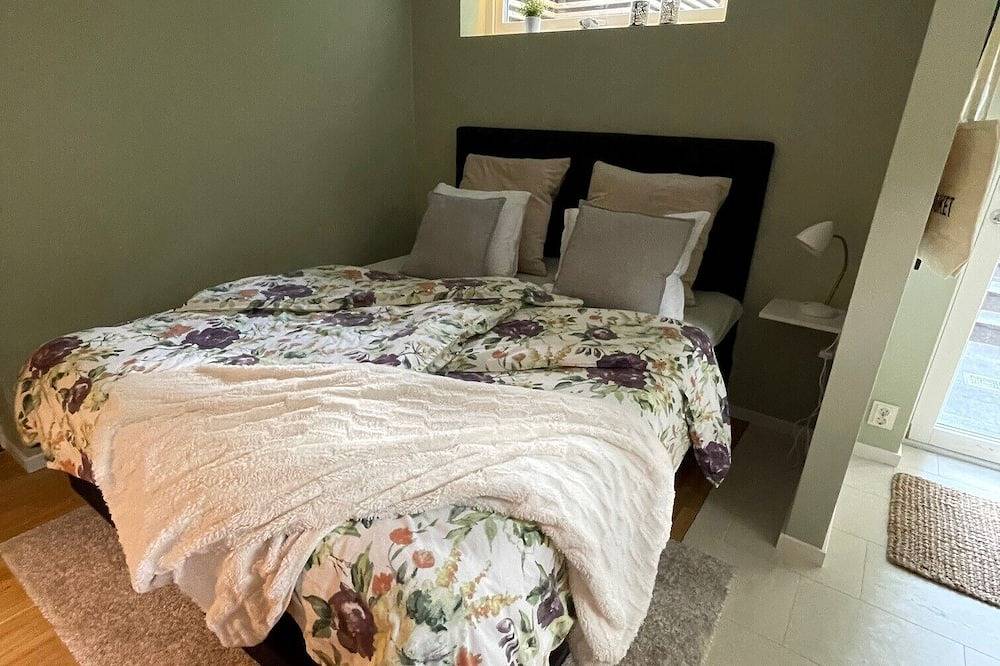 Ganze Wohnung, Gemütliche Ferienwohnung mit Pool in der Natur -  15 Minuten von Göteborg in Partille, Västergötland