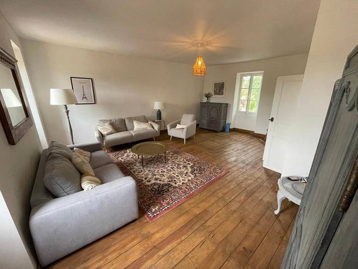 Location de vacances pour 6 personnes, avec jardin ainsi que piscine et vue à La Rouquette (Aveyron)