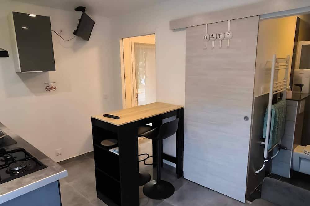 Appartement entier, Studio paisible in Saint-Cyprien (Loire), Montbrison