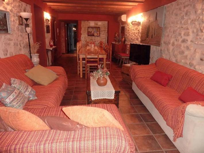 Casa de vacaciones para 18 personas, con Balcón y Terraza en Parc Natural de la Tinença de Benifassà - 4