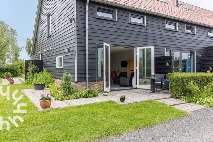 Studio für 2 Personen, mit Terrasse und Garten in Oostkapelle