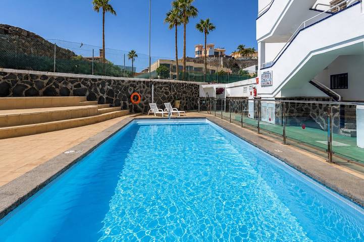 Apartamento para 3 personas, con Balcón además de Terraza y Piscina en Playa de las Burras
