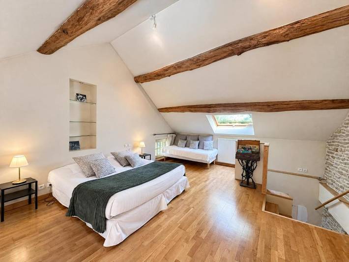 Location de vacances pour 5 personnes, avec Terrasse et Jardin ainsi que Piscine et Vue à Montoillot