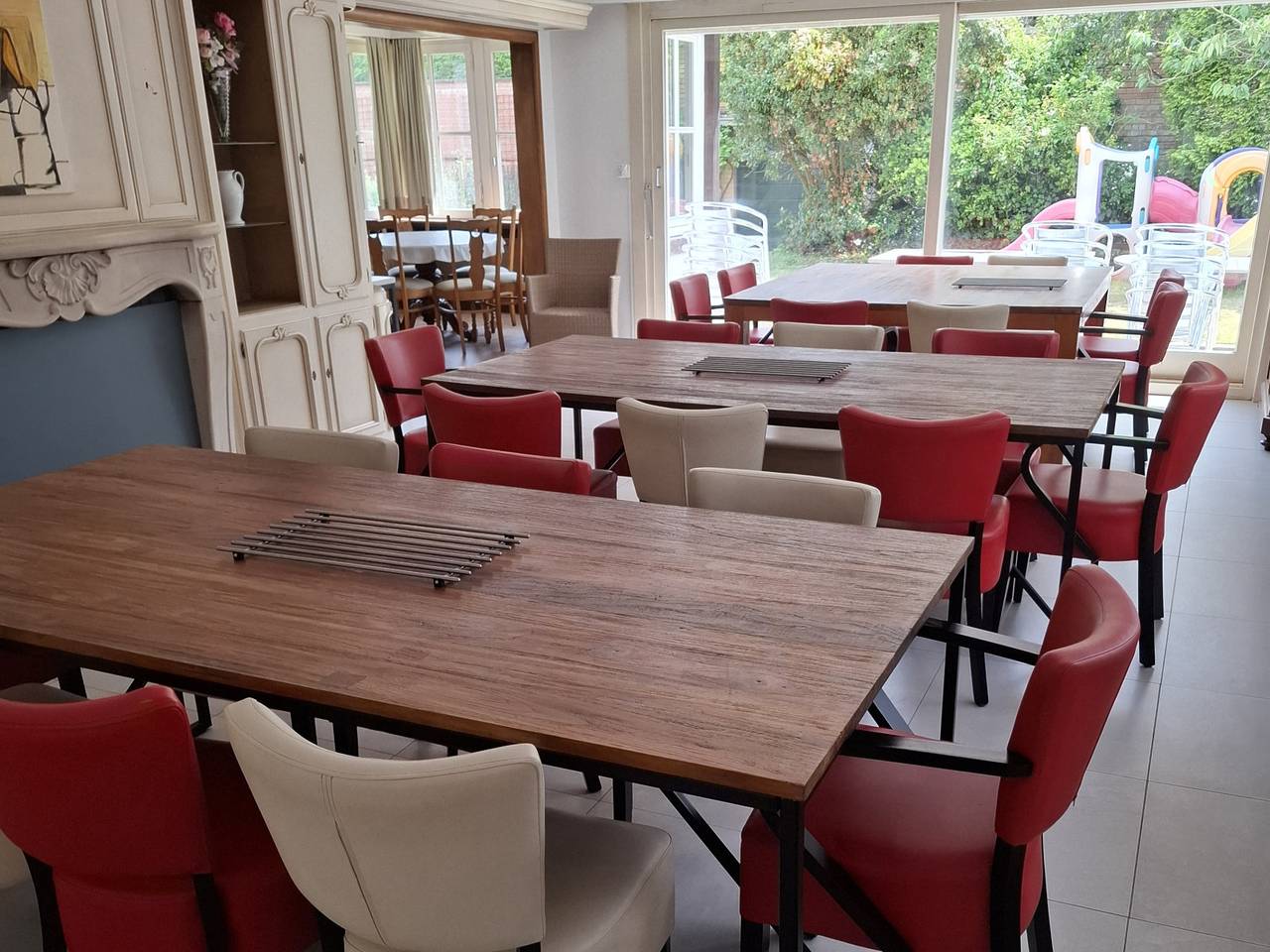 Group accommodation for 24 people in De Panne 300 meters from the beach in De Panne, Costa de Bélgica