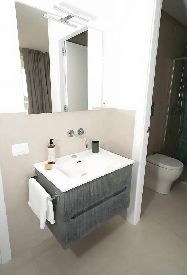 Double Room 'Camera Matrimoniale 2' with Shared Terrace, Wi-Fi and Air Conditioning in Salerno, Middelhavskysten Campanien