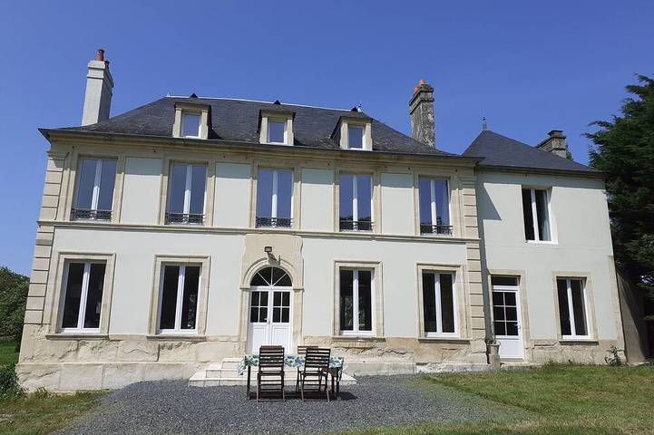 Location de vacances pour 12 personnes, avec jardin et terrasse à Périers-en-Auge