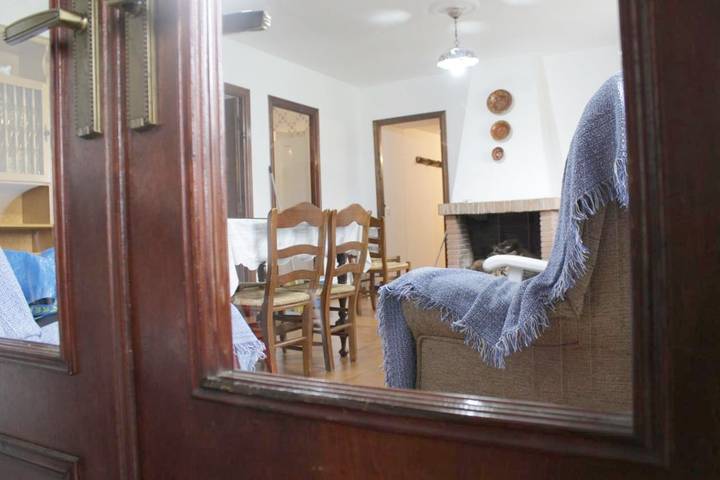 Casa rural para 9 personas, con piscina además de vistas y jardín, Se admiten mascotas en Higuera de la Sierra - 2