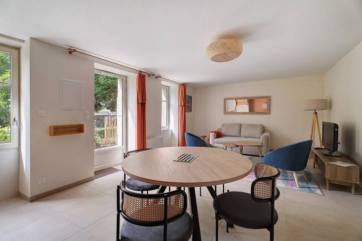 Casa «La Maison De Deminiac» con terraza privada, jardín compartido y Wi-Fi in Dol-de-Bretagne, Región de Saint-Malo