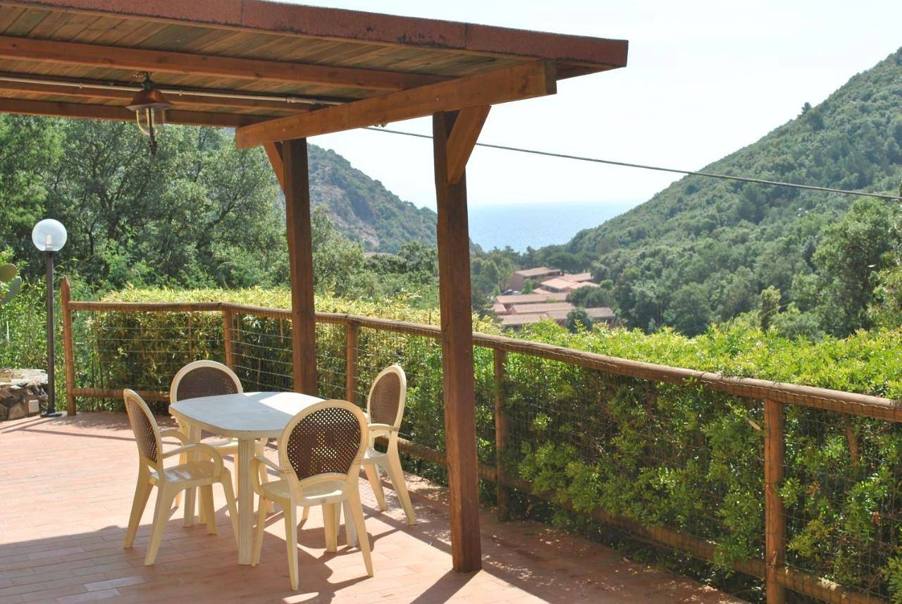 Camping Village Canapai in Ortano, Riotorto