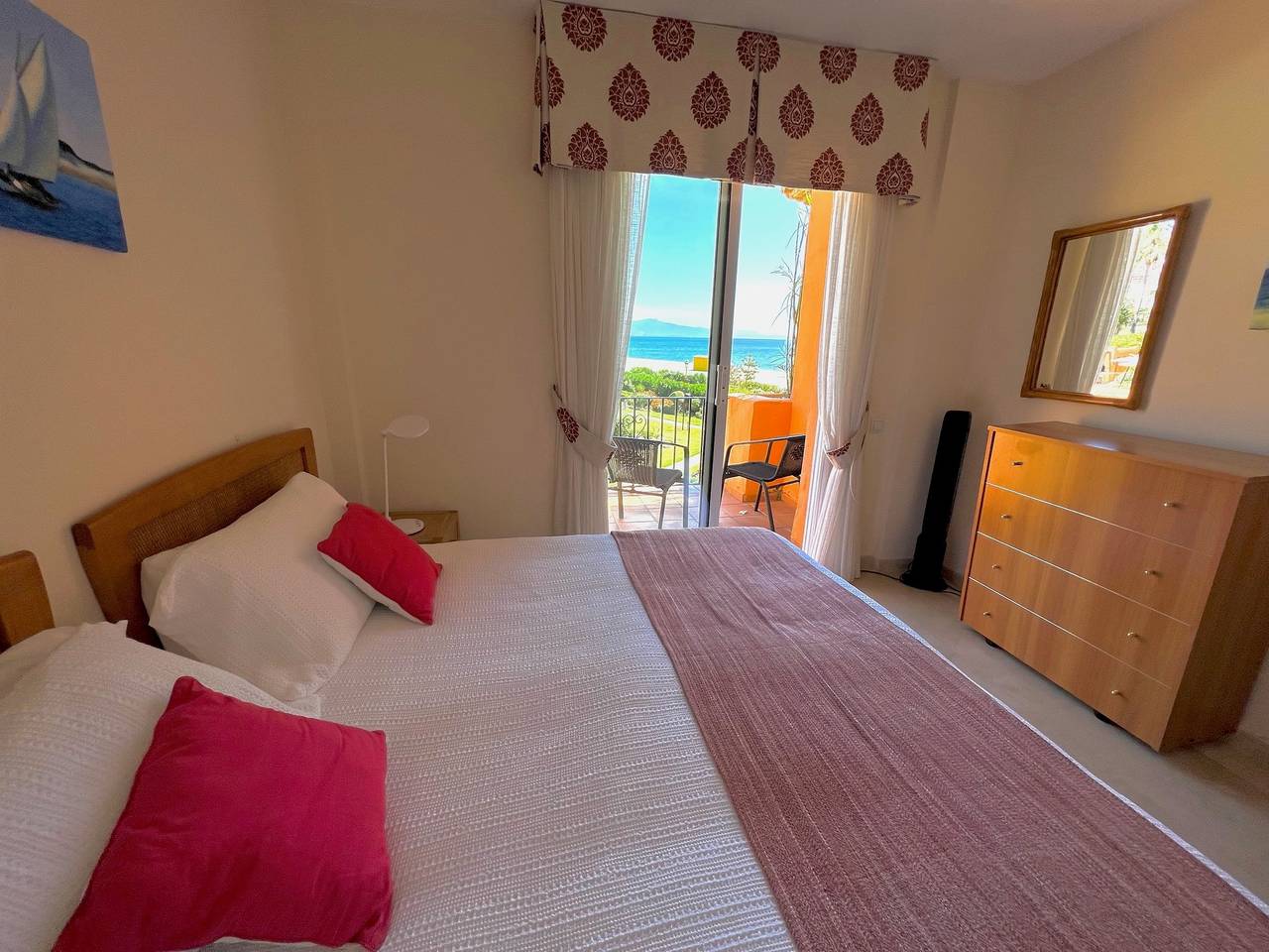 Entire apartment, Los Granados 212 in Playa de la Duquesa, Manilva