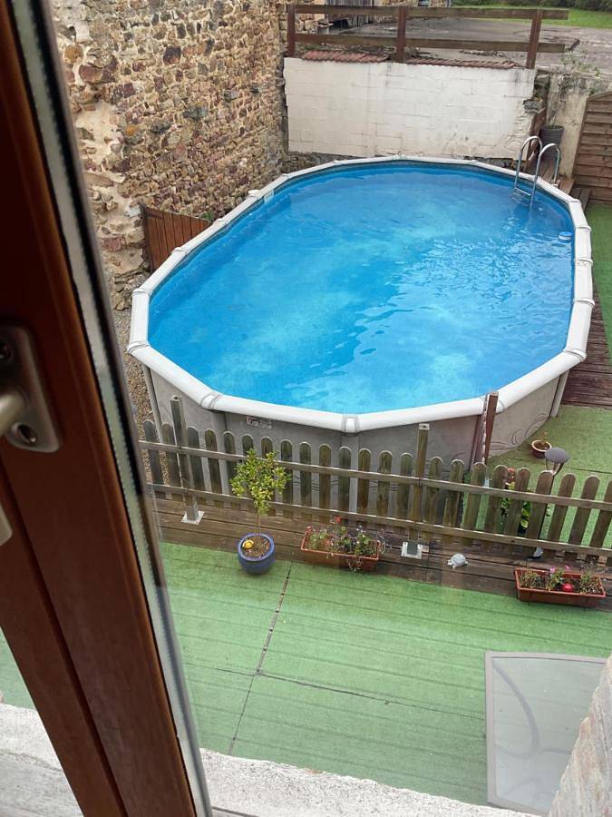 Location de vacances pour 10 personnes, avec vue ainsi que piscine et jardin, animaux acceptés à Bourganeuf - 2