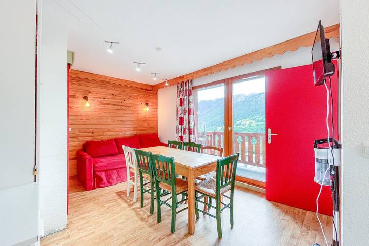 Gîte pour 8 personnes, avec balcon, animaux acceptés à Montgellafrey