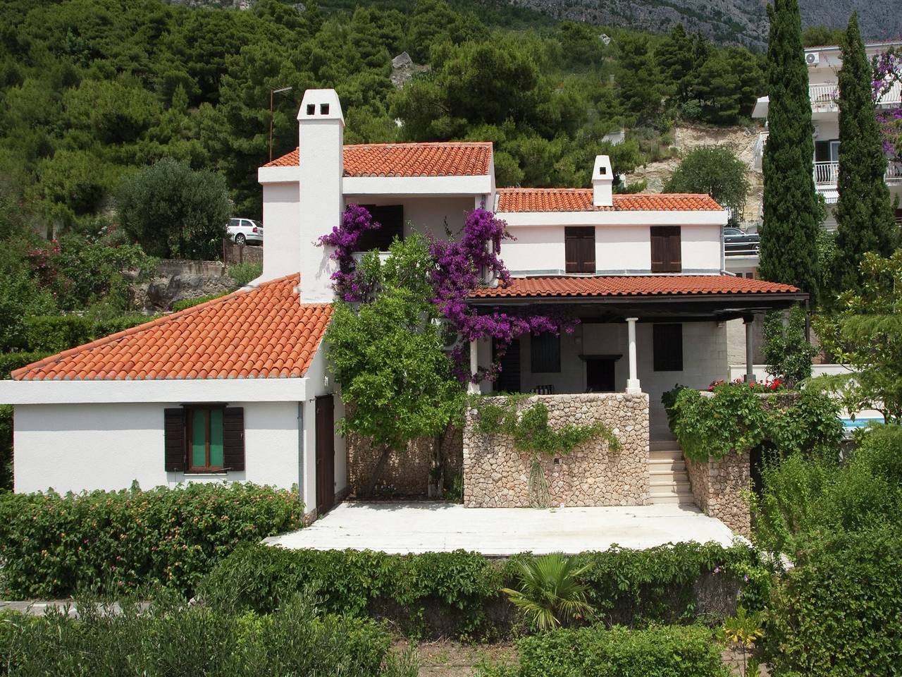 Charmante Villa mit privatem Schwimmbad in Dalmatien in Baska Voda, Makarska Riviera