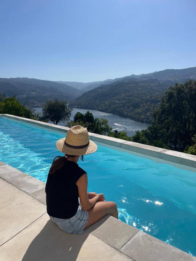 Location de vacances pour 8 personnes, avec piscine ainsi que jardin et vue dans Ribadouro - 4