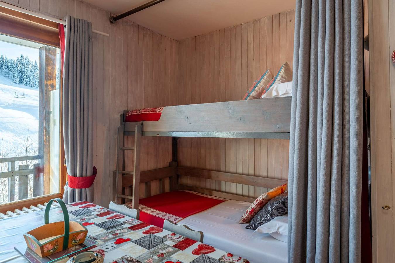 Appartement de vacances entier, Planay : Studio centre village à 100m des pistes. in Chinaillon, Le Grand-Bornand