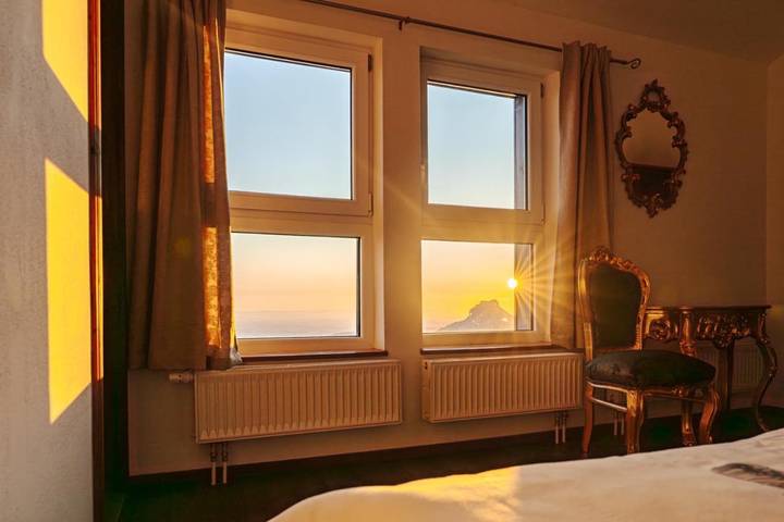 Ferienhaus für 30 Personen, mit Garten und Seeblick sowie Ausblick und Sauna im Salzkammergut - 2