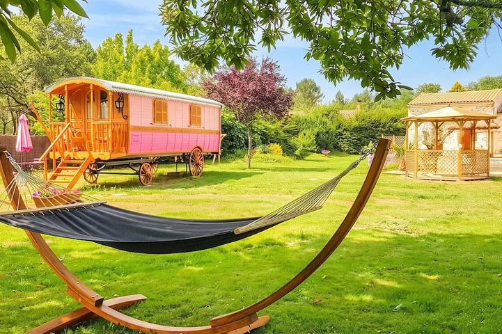 Maison de vacances pour 2 personnes, avec Terrasse ainsi que Jardin et Piscine