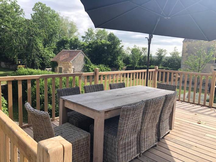 Location de vacances pour 2 personnes, avec vue ainsi que piscine et jardin à Magny-Cours - 2