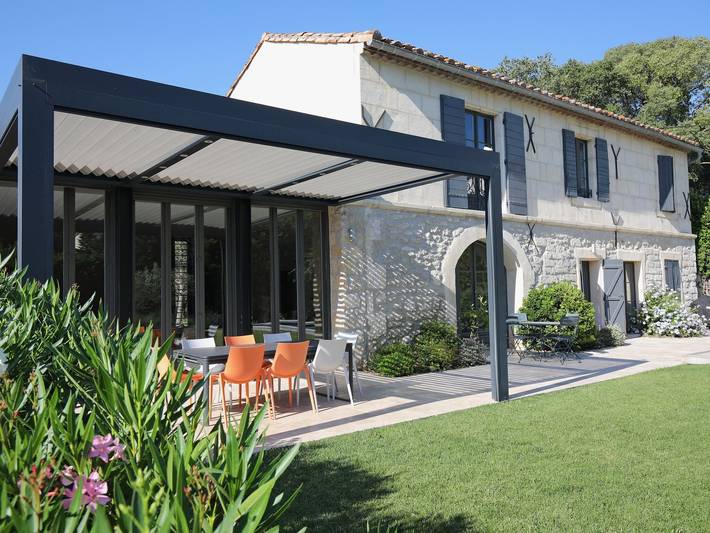 ¡Alquiler Vacacional en Saint-Étienne-du-Grès: Mas Renovado con Piscina! in Saint-Étienne-du-Grès, Region de Arles