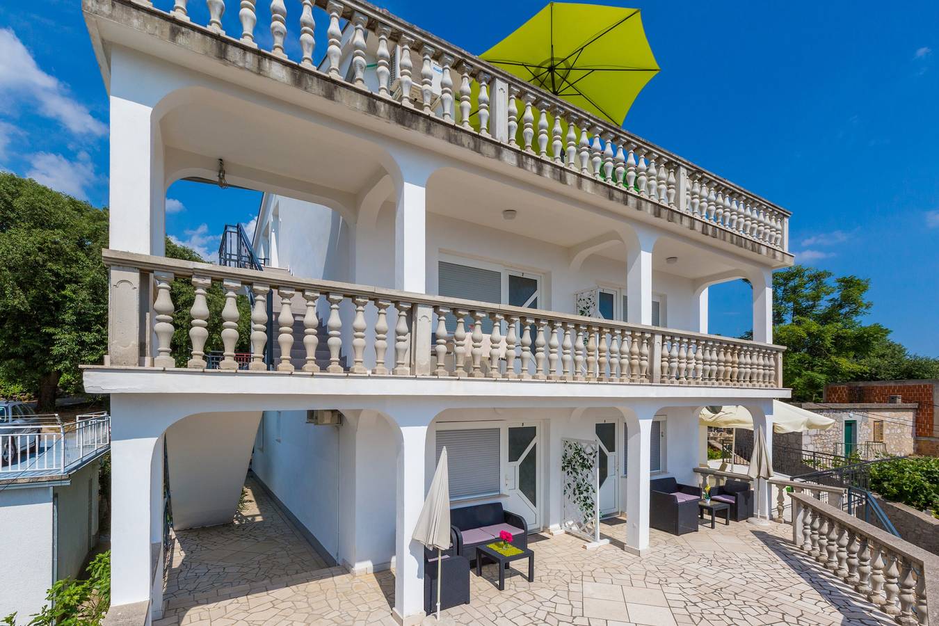 Ganze Wohnung, 2-Zimmer-Ferienwohnung mit Terrasse und Meerblick Dramalj, Crikvenica A-5551-c in Dramalj, Primorje-Gorski Kotar