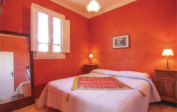 Ritiro con vista sul mare: 120 m², aria condizionata, pozzo del fuoco e terrazza. Vicino alla città e alla costa. in Contrada Fiori, Menfi