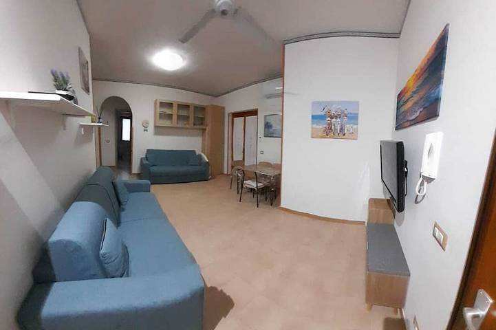 Apartamento entero, Casa Diamante: An apartment just a short walk from the beach. in Diamante (desambiguación), Provincia de Cosenza