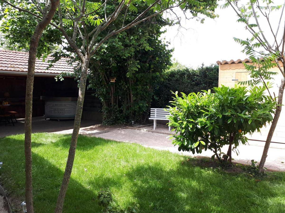 Holiday Home (4 Adults) in Broût-Vernet, Région de Vichy