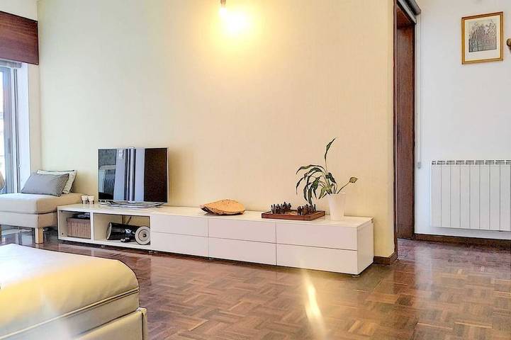 Appartement entier, Porto Terrace Apartment Appartement de 70m2 avec joli balcon in Espinho, District de Aveiro