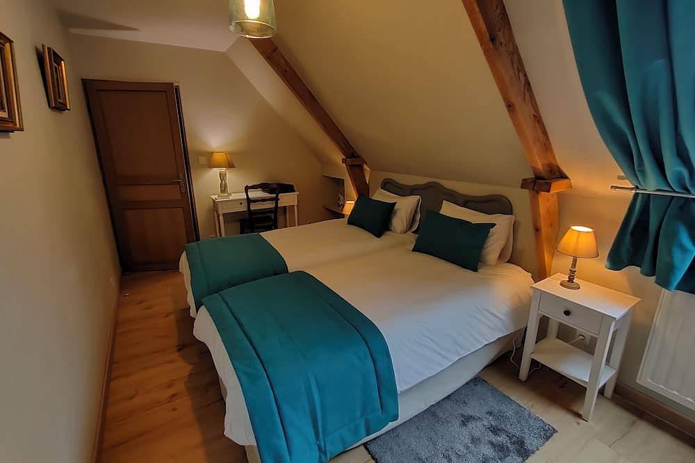 Appartement entier, Gite appartement la Ruchette se situe au dessus du Gite Le Rucher in Rumegies, Région de Valenciennes