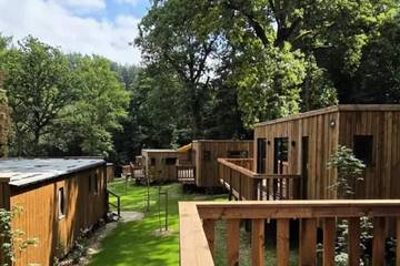 Camping pour 4 Personnes dans Bouillon, Province de Luxembourg, Photo 1