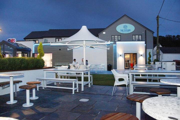 B&b for 2 people, with terrace in Wales