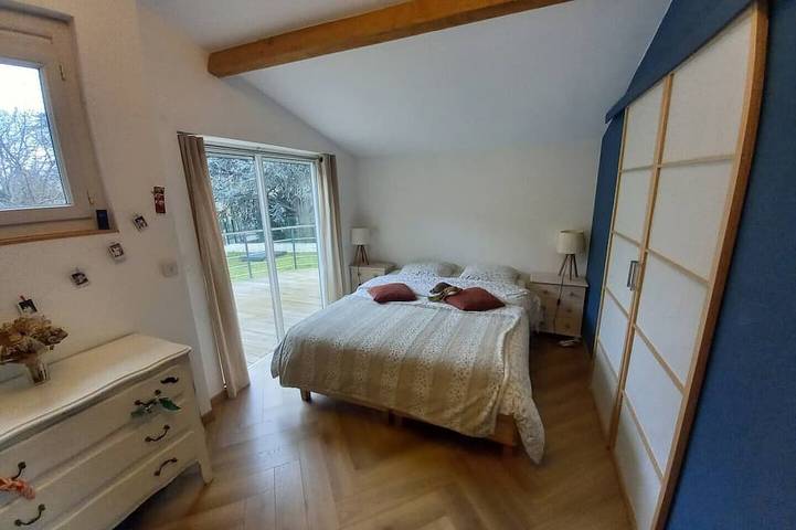 Location de vacances pour 8 personnes, avec terrasse et jardin à Saint-Didier-au-Mont-d'Or - 2