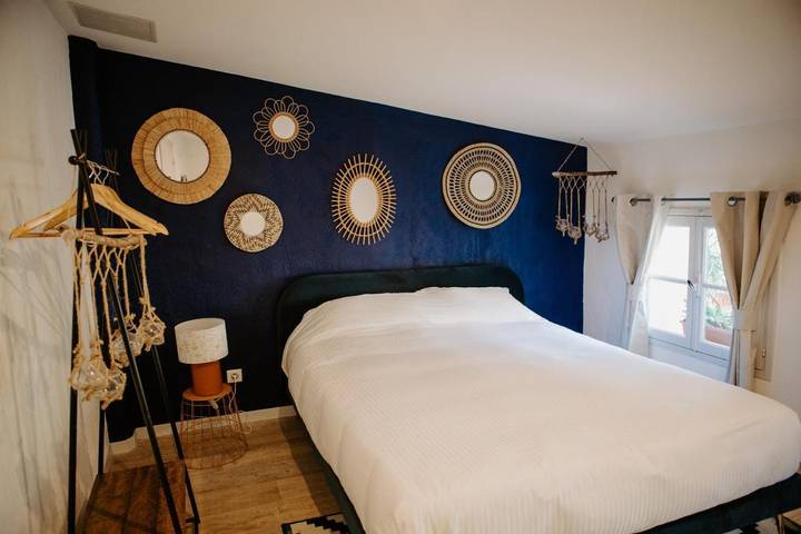 Maison d’hôte pour 2 personnes, avec Vue à Solliès-Pont