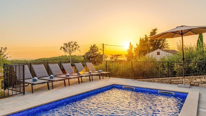 Dom wakacyjny dla 7 osób, z ogród i basen, zwierzęta dozwolone w Porec i okolice