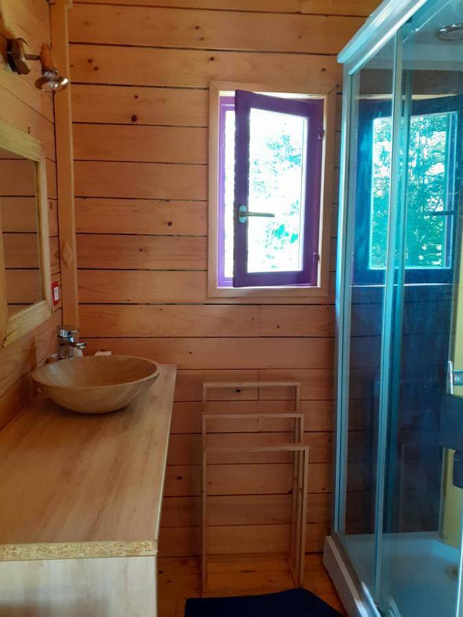 Location de vacances pour 2 personnes, avec vue et jardin à Brousses-et-Villaret - 3