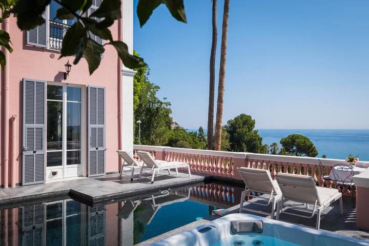Villa pour 12 personnes, avec vue et jardin ainsi que sauna et piscine, animaux acceptés à Menton - 3