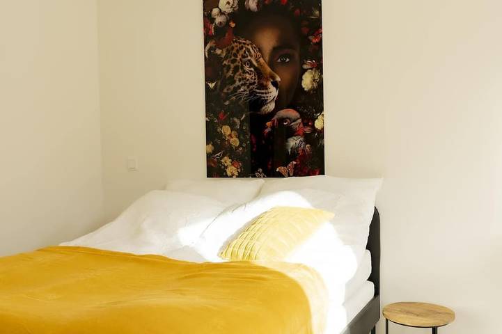 Ganze Wohnung, Comfort Apartment Nr. 8 im 1. Stock links (Straßenseite, Balkon) in Dormagen, Rhein-Kreis Neuss