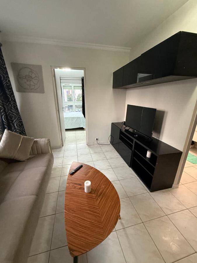 Gîte pour 3 personnes, avec balcon et vue à Saint-Gratien - 4