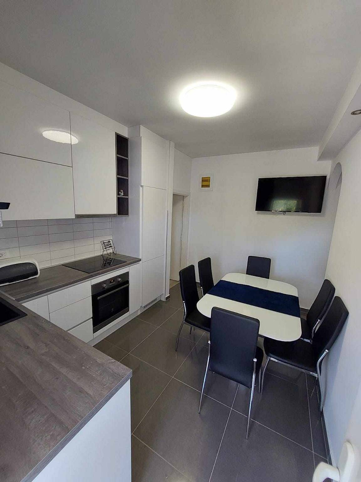 Ganze Wohnung, 2-Zimmer-Ferienwohnung mit Terrasse und Meerblick Kraj, Pasman A-335-a in Ugrinici, Kraj