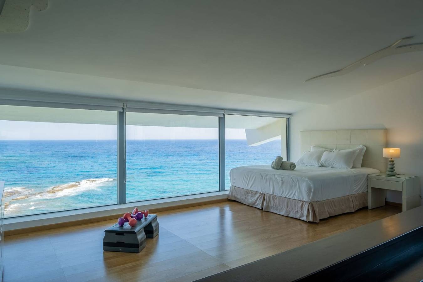 Villa für 17 Personen mit Balkon in Ikaria