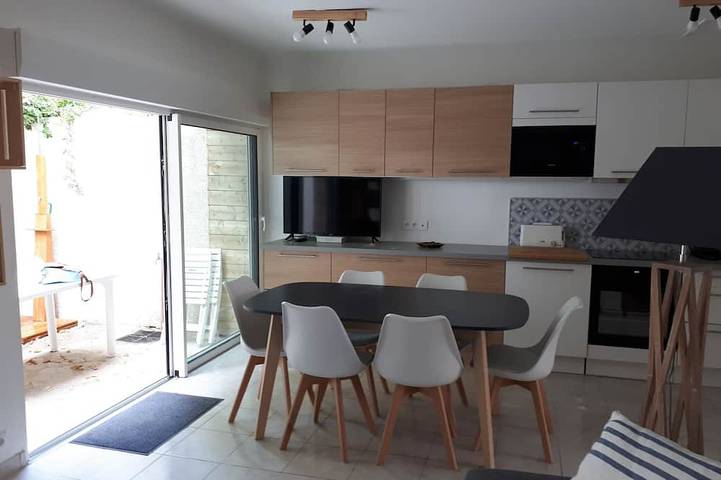 Location de vacances pour 8 personnes, avec terrasse dans Plage du Débarquement (La Croix-Valmer)